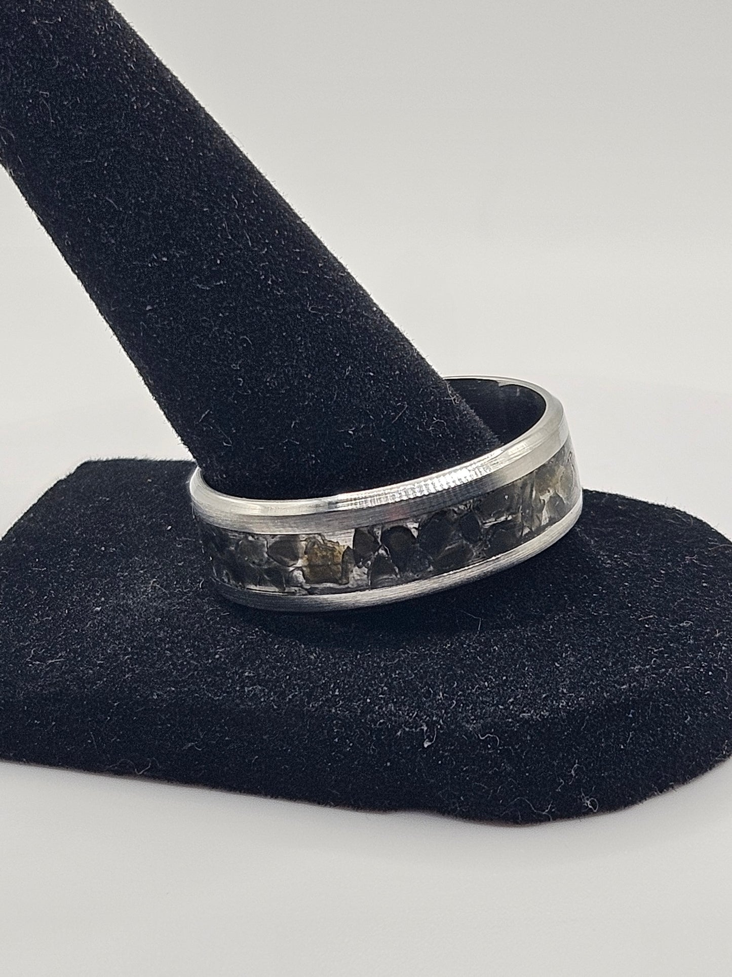 Obsidian Stainless Steel sizes sizes 4.5-12 8mm,6mm, and 2mm width