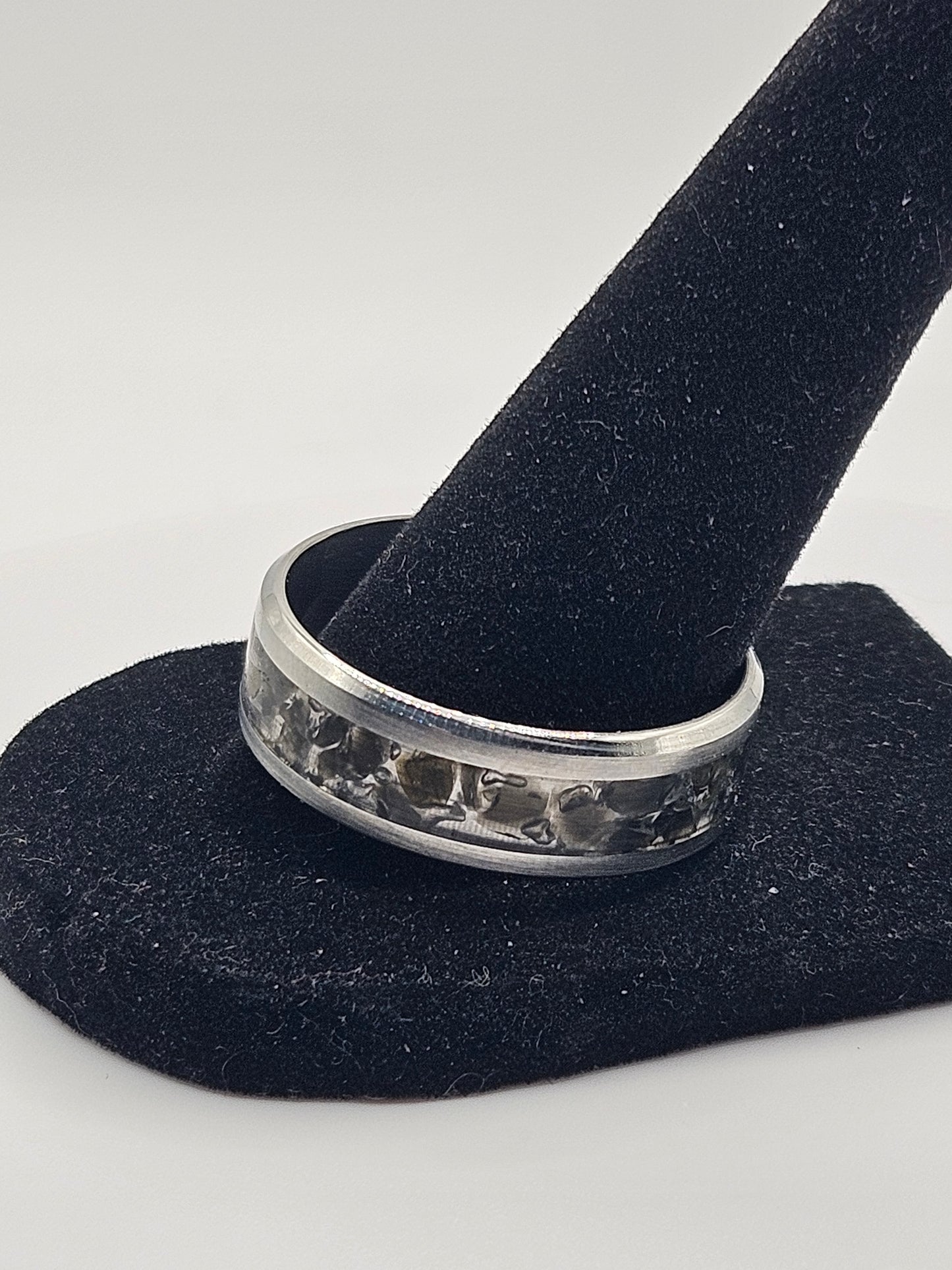 Obsidian Stainless Steel sizes sizes 4.5-12 8mm,6mm, and 2mm width